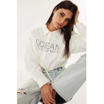 Camasa crop cu imprimeu text