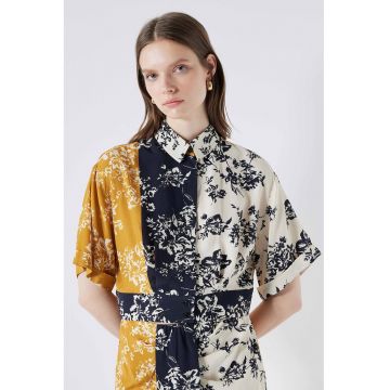 Camasa crop cu model colorblock si imprimeu floral