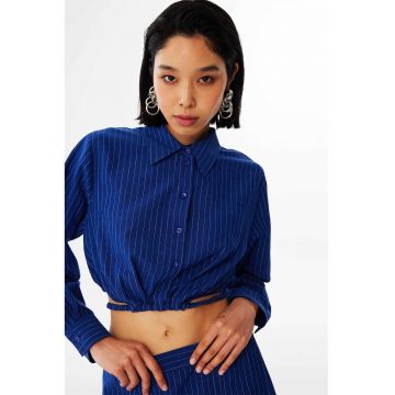 Camasa crop cu model in dungi