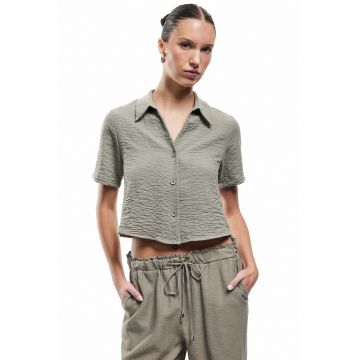 Camasa crop cu model texturat