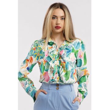 Camasa cu aplicatii cu volane si model