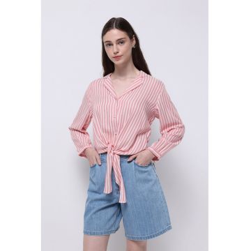 Camasa cu revere decupate si model in dungi