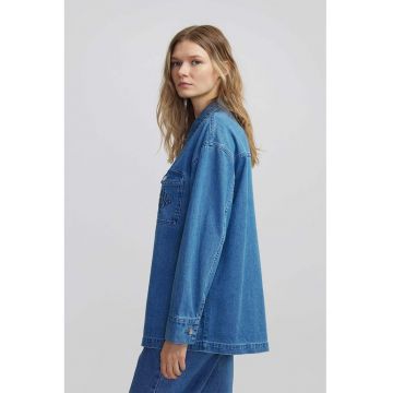 Camasa din denim cu buzunare pe piept