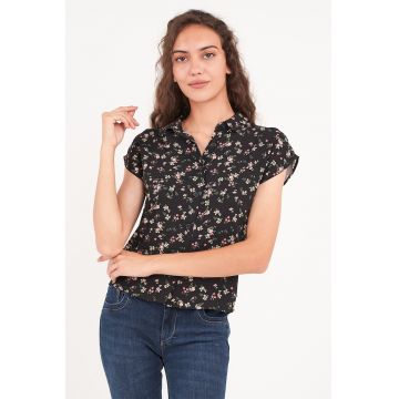 Camasa cu model floral si maneci scurte