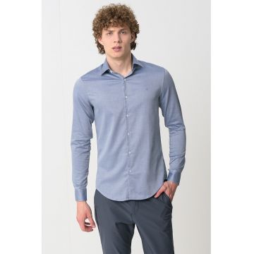 Camasa slim-fit cu guler ascutit
