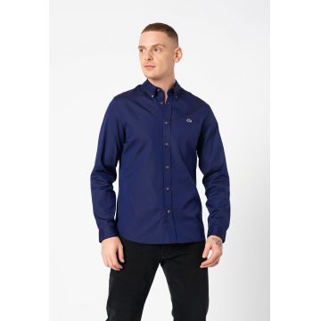 Camasa slim fit de bumbac cu aplicatie logo discreta