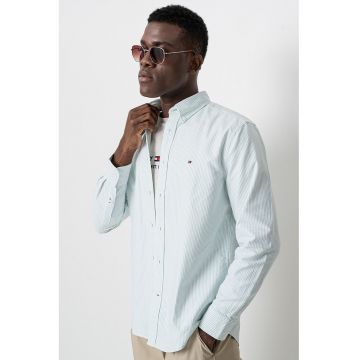 Camasa Oxford regular fit cu model in dungi