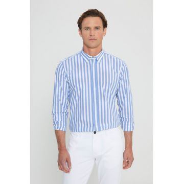 Camasa slim fit de bumbac cu model in dungi