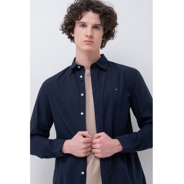 Camasa cu model uni si guler clasic