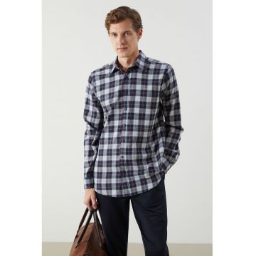 Camasa regular-fit cu model in carouri
