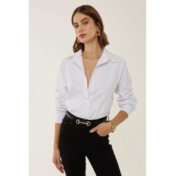 Camasi regular fit cu guler brodat