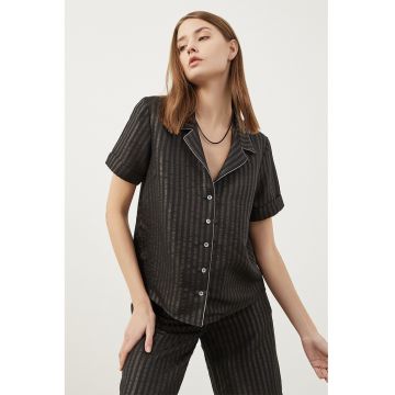 Camasa cu aspect satinat si model in dungi - Negru