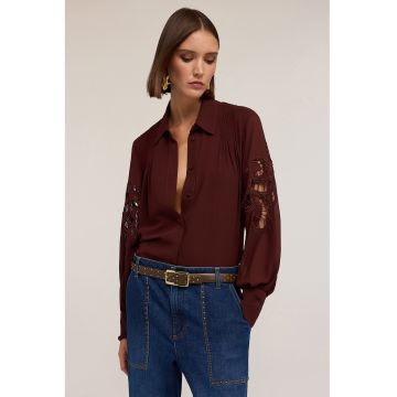 Camasa cu maneci cu perforatii - Visiniu