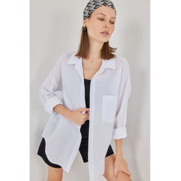 Camasa dama  supradimensionata din amestec de in - alb - cu detalii de buzunar