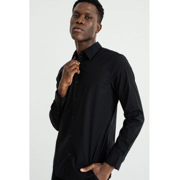 Camasa din amestec de bumbac cu model uni si guler ascutit - Negru