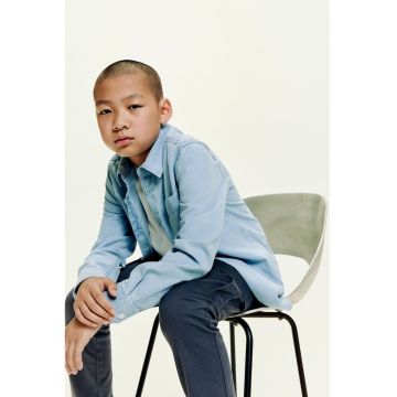 Camasa din bumbac cu buzunar pe piept - Albastru deschis