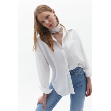 Camasa lejera cu buzunar aplicat pe piept - Alb