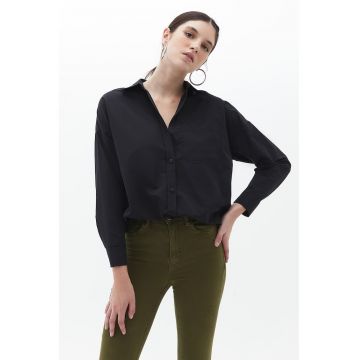 Camasa lejera cu buzunar aplicat pe piept - Negru stins