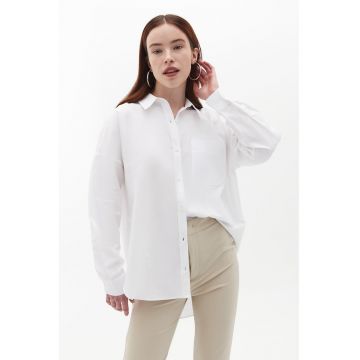 Camasa lejera din amestec de bumbac cu buzunar aplicat