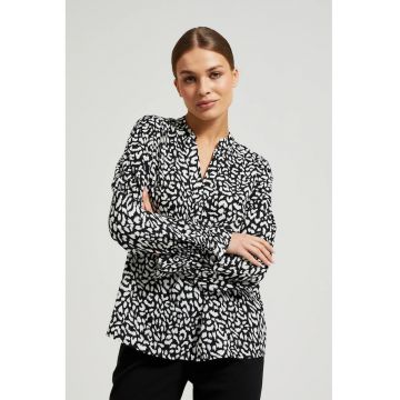 Camasa neagra cu decolteu in V fara guler - Negru