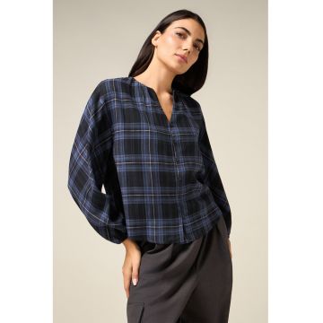 Camasa cu decolteu rotund si model in carouri - Albastru inchis/Bleumarin