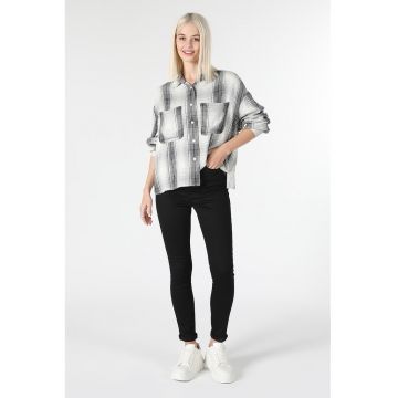 Camasa in carouri si buzunare pe piept - Alb/Gri antracit