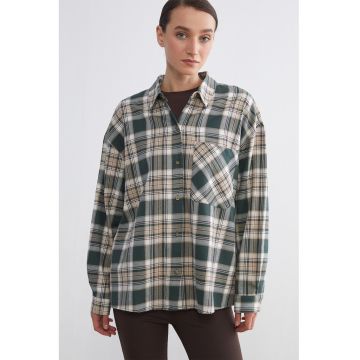 Camasa lejera cu model in carouri - Verde inchis/Crem