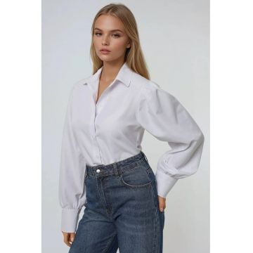 Camasi uni cu maneci bufante