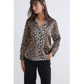 Camasa cu animal print si guler clasic - Alb/Verde masliniu/Negru