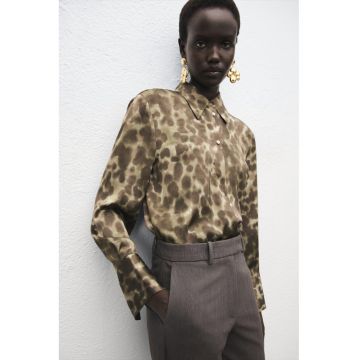 Camasa cu animal print si mansete cu nasturi - Maro inchis/Maro camel