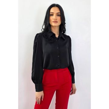Camasa eleganta AVELA, cu brosa florala nedetasabila, Negru, Marime S/M