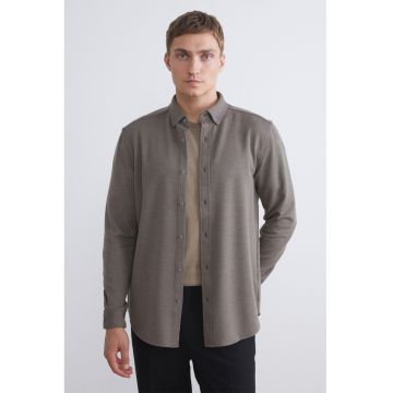 Camasa texturata cu guler fixat cu nasturi - Maro taupe