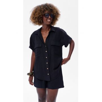 Camasa cu buzunare aplicate