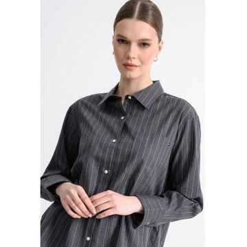Camasa relaxed fit cu model in dungi si buzunar pe piept - Alb murdar/Gri inchis
