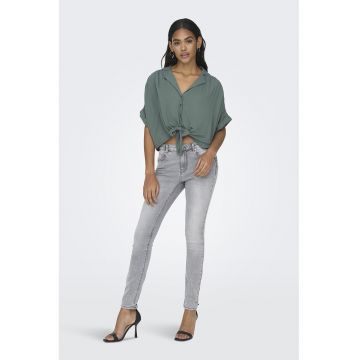 Camasa crop cu prindere in partea de jos - Verde feriga