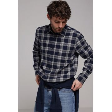Camasa regular fit cu model in carouri - Gri deschis/Bleumarin