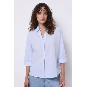 Camasa regular-fit cu guler ascutit - Albastru deschis