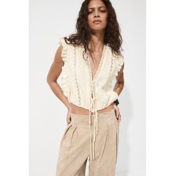 Camasa crop cu detalii brodate - Galben pal