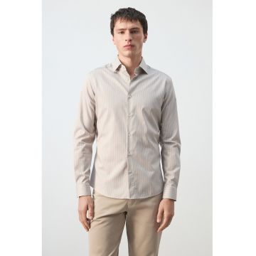 Camasa slim-fit din amestec de lyocell Essentials - Alb/Maro camel