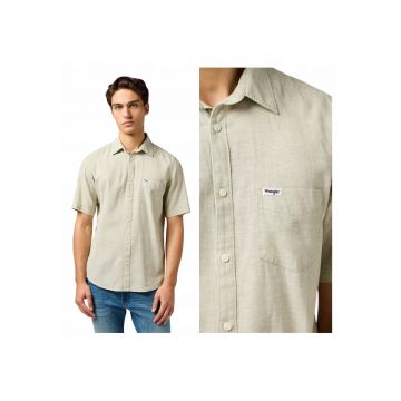Camasa usoara cu maneca scurta -  Marimea m - Verde deschis - Model SS 1 PKT SHIRT - Croiala dreapta regular fit standard - Inchidere comoda cu nasturi clasici - Include 1 buzunar pe piept